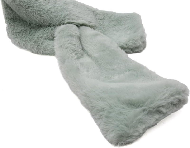 Daiso Tippet Eco Fur Scarf | Green | Soft Faux Fur Neck Wrap for Winter Fashion & Warmth - Image 2